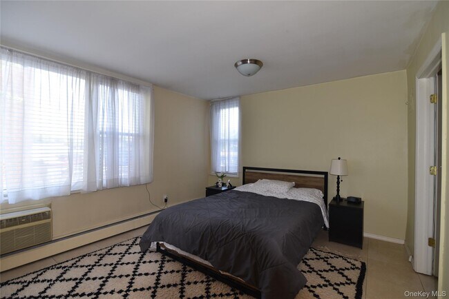 Building Photo - 54-40 Little Neck Pkwy