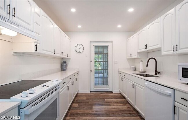 Building Photo - 1281 Diana Ave