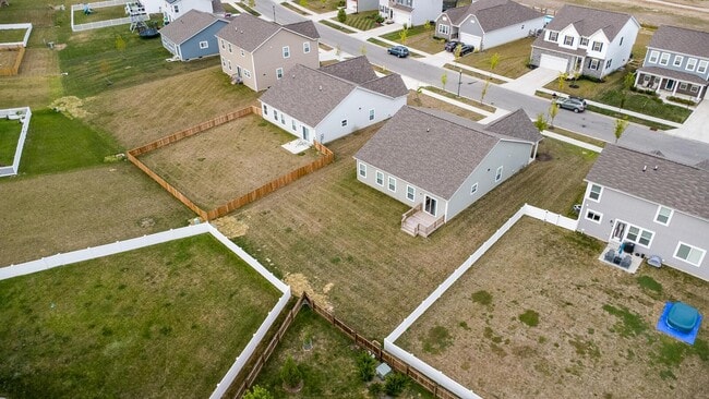 Building Photo - 468 Rochdale Run