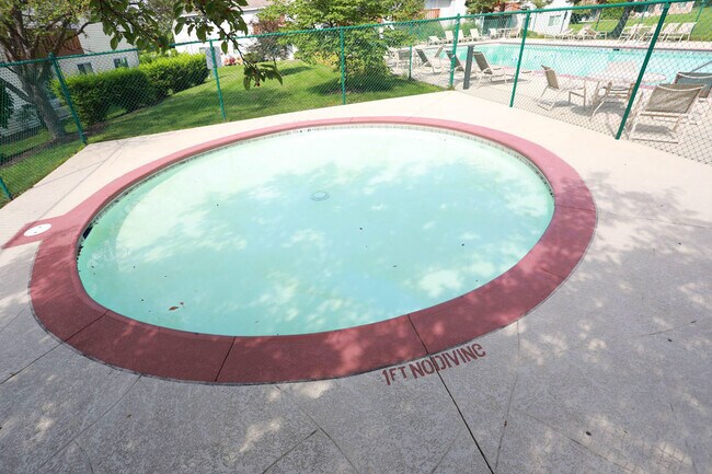 Building Photo - 675 Greenfield Ct