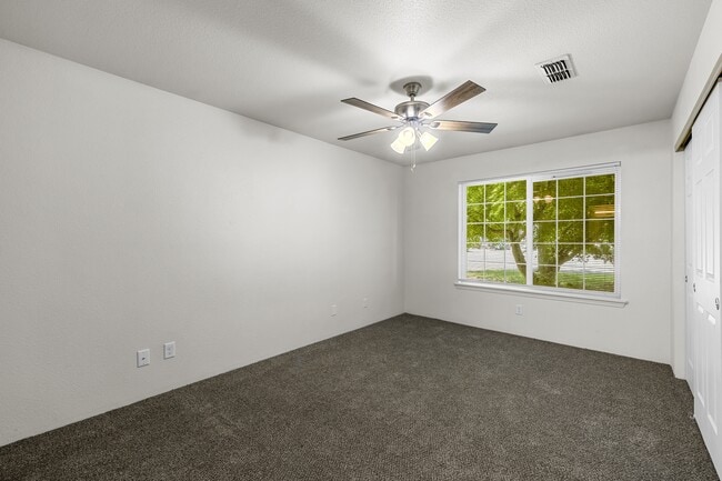 Building Photo - 3040 Sheraton Ct