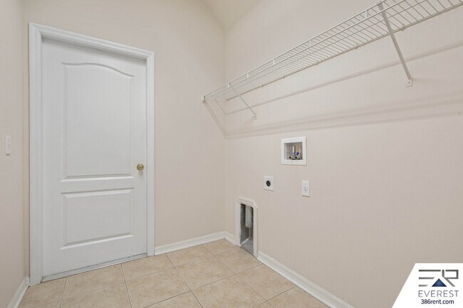 Building Photo - 40 Persimmon Dr