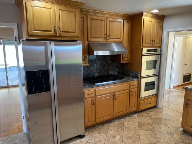 Building Photo - 4 Bedroom Ranch Style Home in Quiet El Sobrante Neighborhood