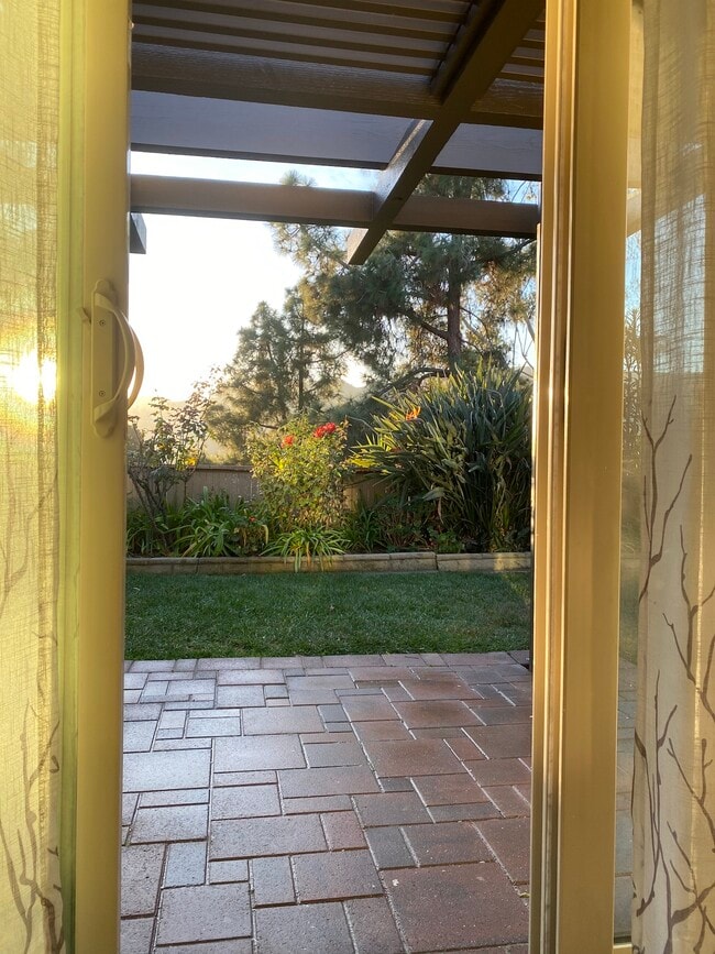 Building Photo - 31121 Via Santo Tomas