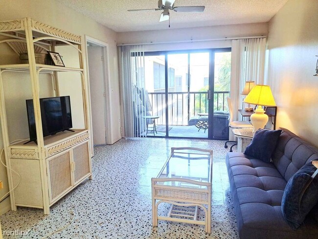 Building Photo - 2 br, 1.5 bath Condo - 425 30th Avenue Wes...