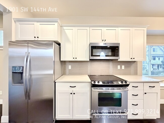 Building Photo - 1901 SW 144th Ave