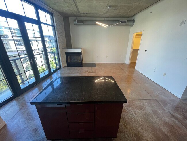 Building Photo - Sleek and Sophisticated: Upscale 1-Bdrm/2b...