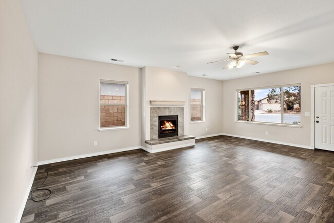 Building Photo - 13024 E Cancun St