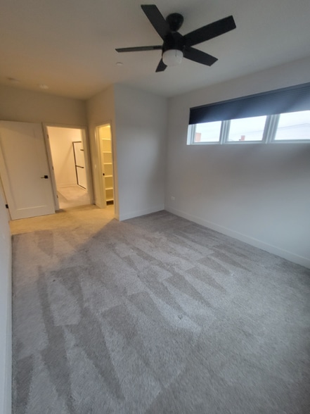 Building Photo - 302 W Liberty Dr