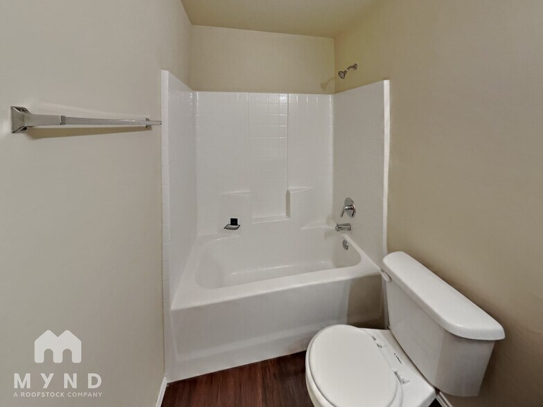 Building Photo - 9605 Jackrabbit Rd