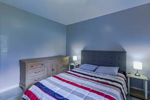 Building Photo - 1019 Cricket Ln