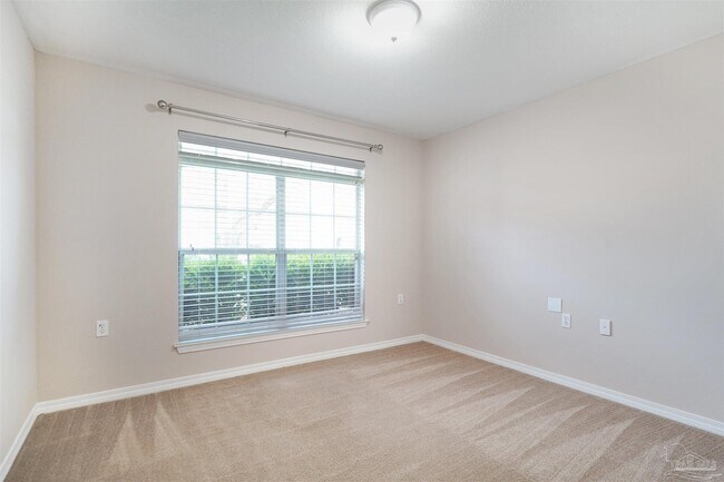 Building Photo - 8932 Abbington Dr