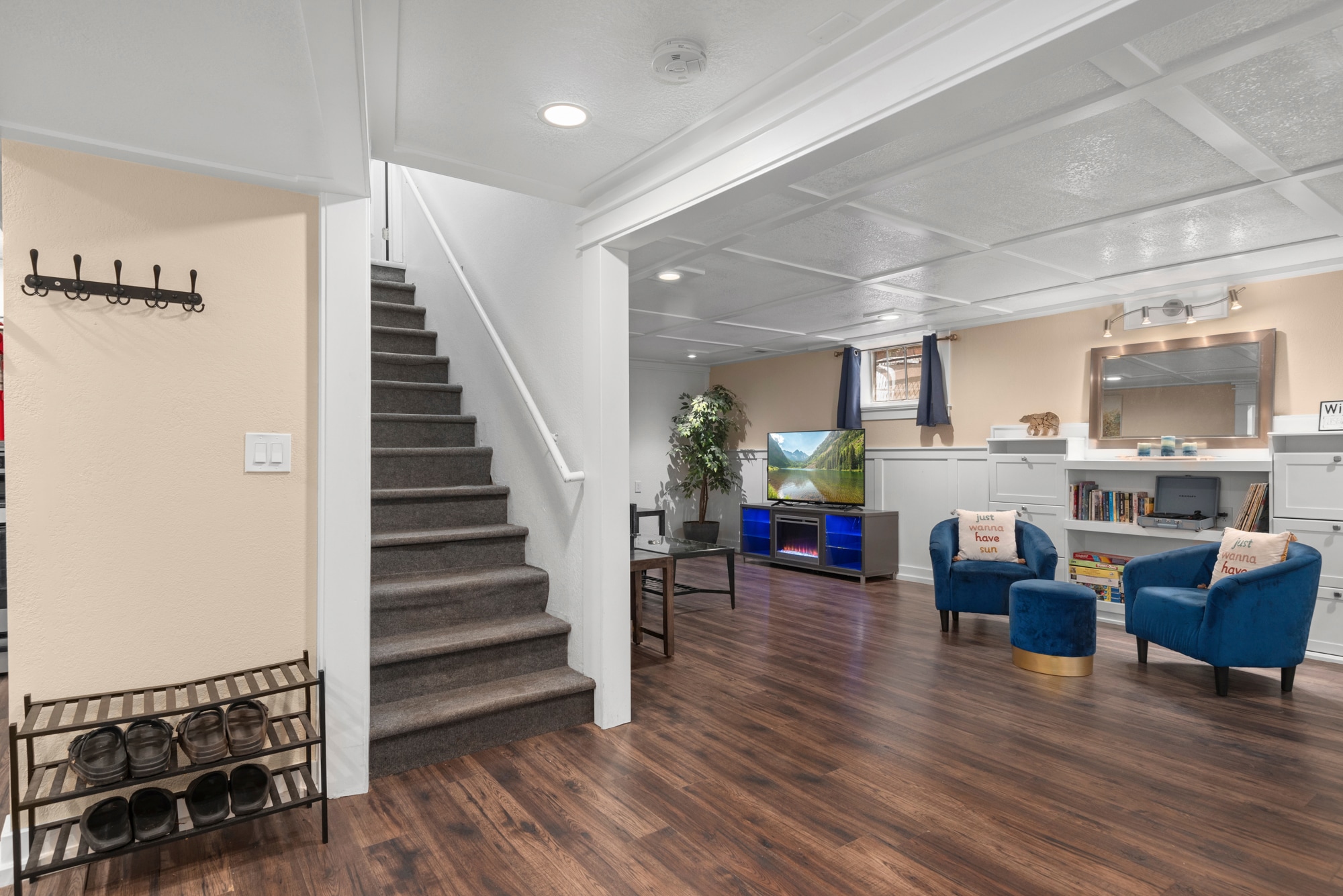 Building Photo - 2945 S Zurich Ct