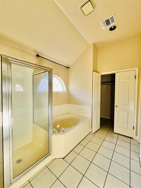 Building Photo - 8512 Hillrock Dr