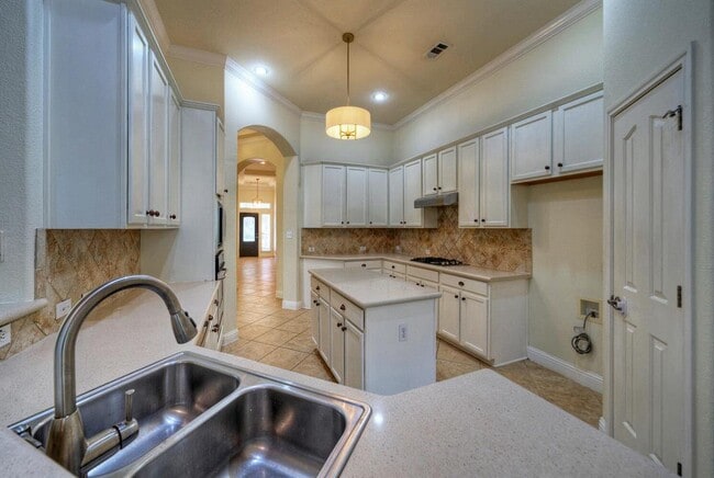 Building Photo - 7216 Via Correto Dr