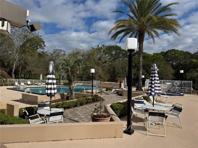 Building Photo - 603 W Club Blvd