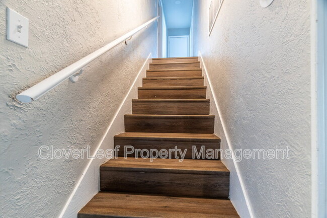 Building Photo - 5102 Staplehurst St