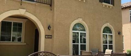 Building Photo - 4714 E Waterman St