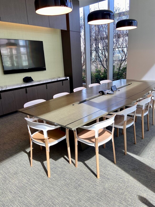 Building Photo - 889 Francisco St