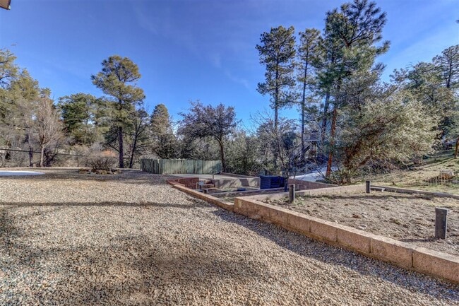 Building Photo - Beautiful home in the Mountain Club!