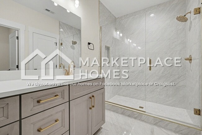 Building Photo - 972 Dozier Pl