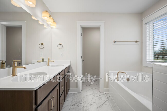 Building Photo - 704 Conifer Dr