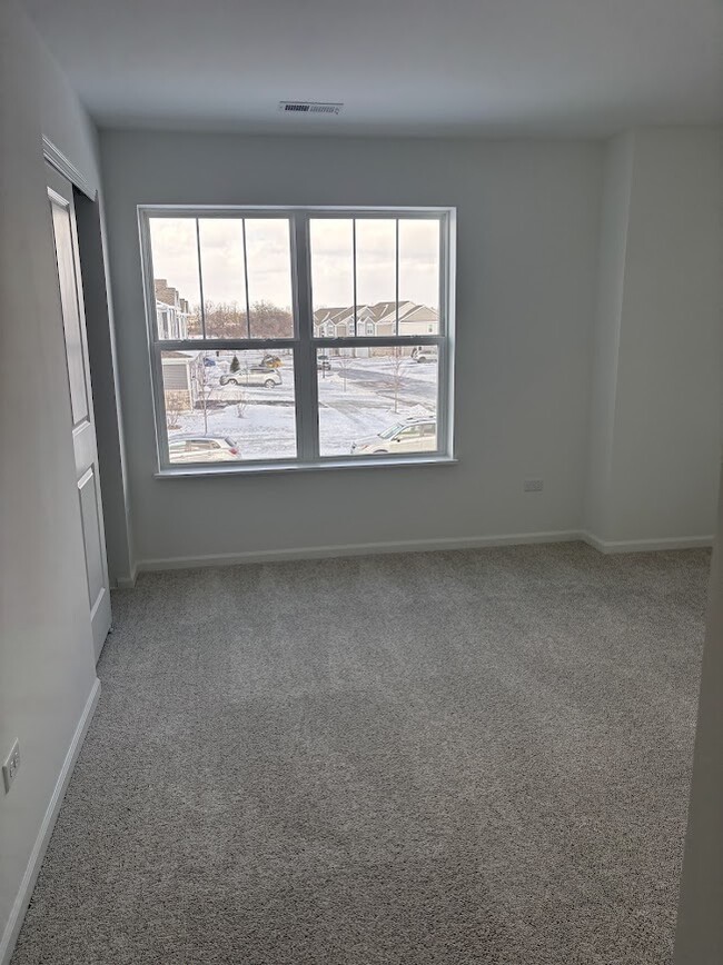 Building Photo - 12213 Dodwell St