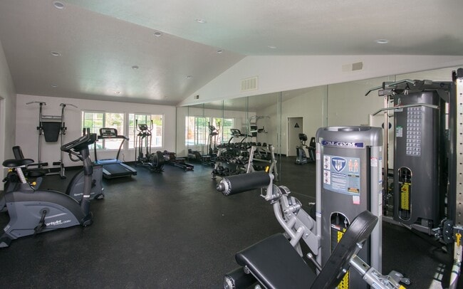 Building Photo - Beautiful Upstairs 2bd/2bth Condo in Carme...