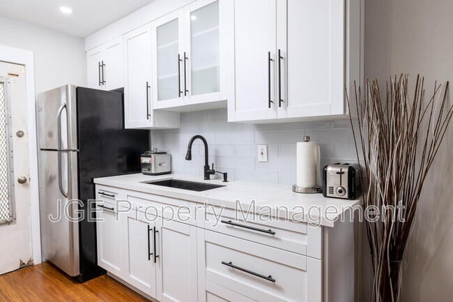 Building Photo - 270 NE 191st St