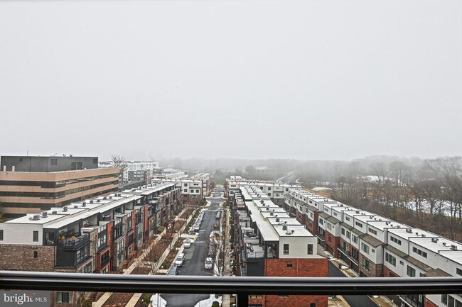 Building Photo - 11760 Sunrise Valley Dr