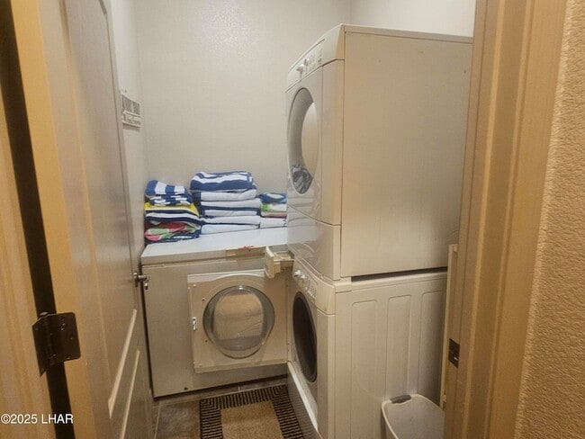 Building Photo - 2775 Papeete Dr