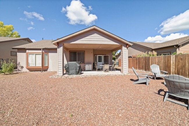 Building Photo - 603 Brookline Loop