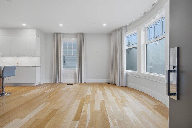 Building Photo - 38 Englewood Ave