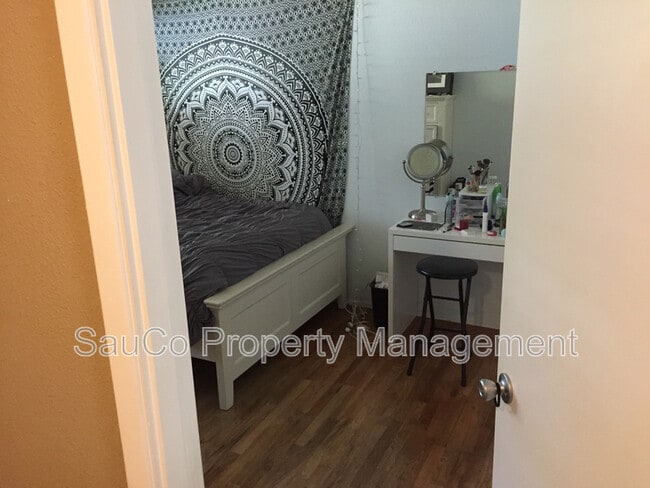 Building Photo - 22120 S Leslie Ave