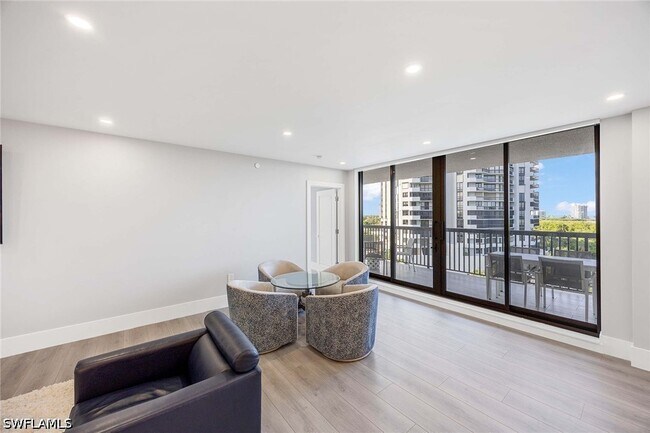 Building Photo - 6075 Pelican Bay Blvd