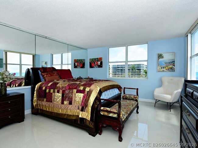 Building Photo - 3450 S Ocean Blvd