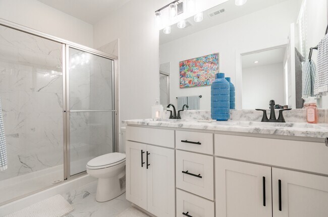 Building Photo - 2131 Parnell Dr