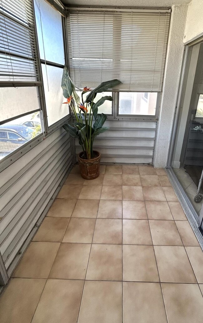 Building Photo - 506 Lori Dr