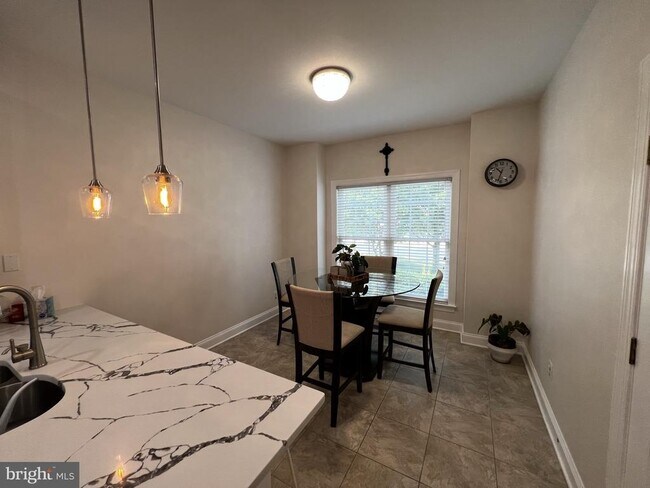 Building Photo - 25622 Creek Run Terrace