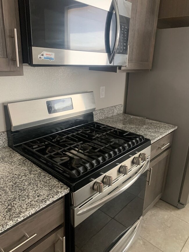 Building Photo - 2676 Chinaberry Hill St