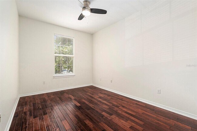 Building Photo - 2622 W Horatio St