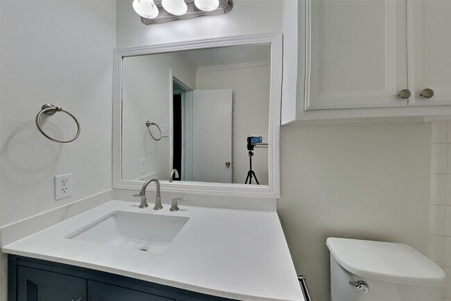 Building Photo - 32334 Summer Park Ln