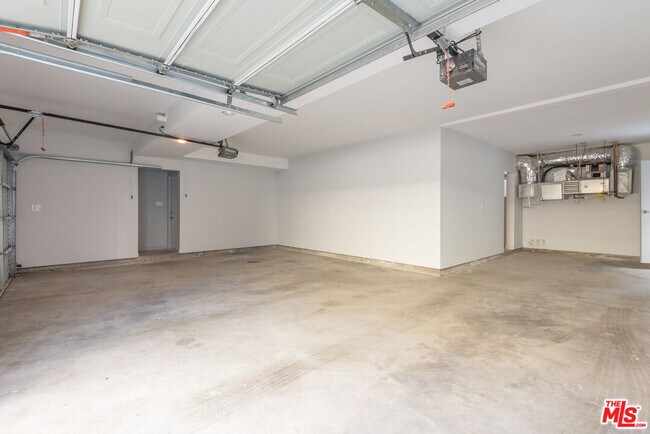 Building Photo - 3109 Strongs Dr