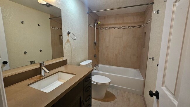 Building Photo - CESPED - AMAZING VIEWS, LUXURY UPDATED 4 BR HOME IN TIERRASANTA