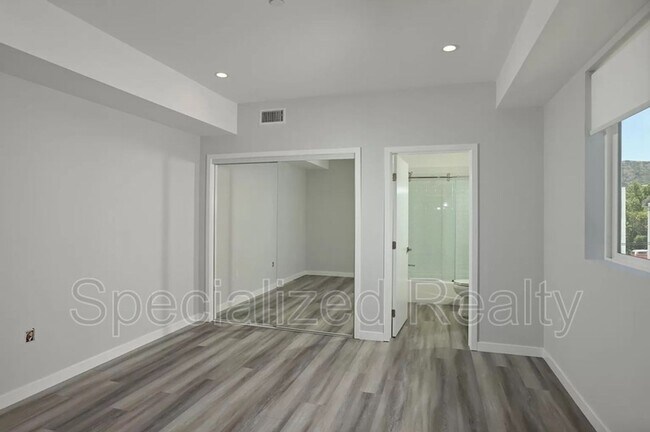 Building Photo - 1406 Eagle Vista Dr
