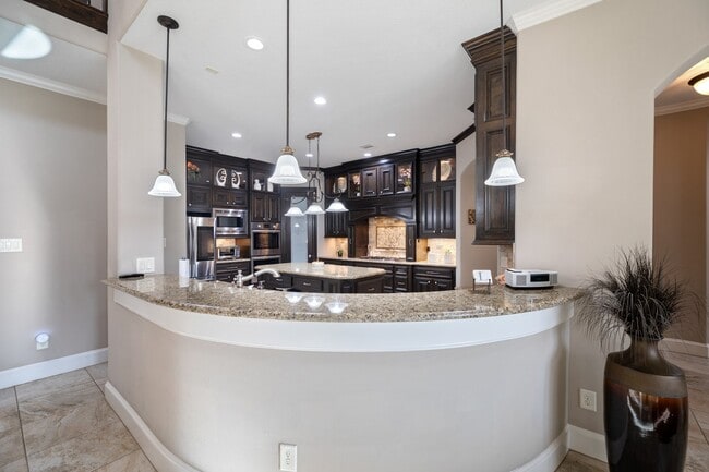 Building Photo - 21603 Christopher Lake Ct