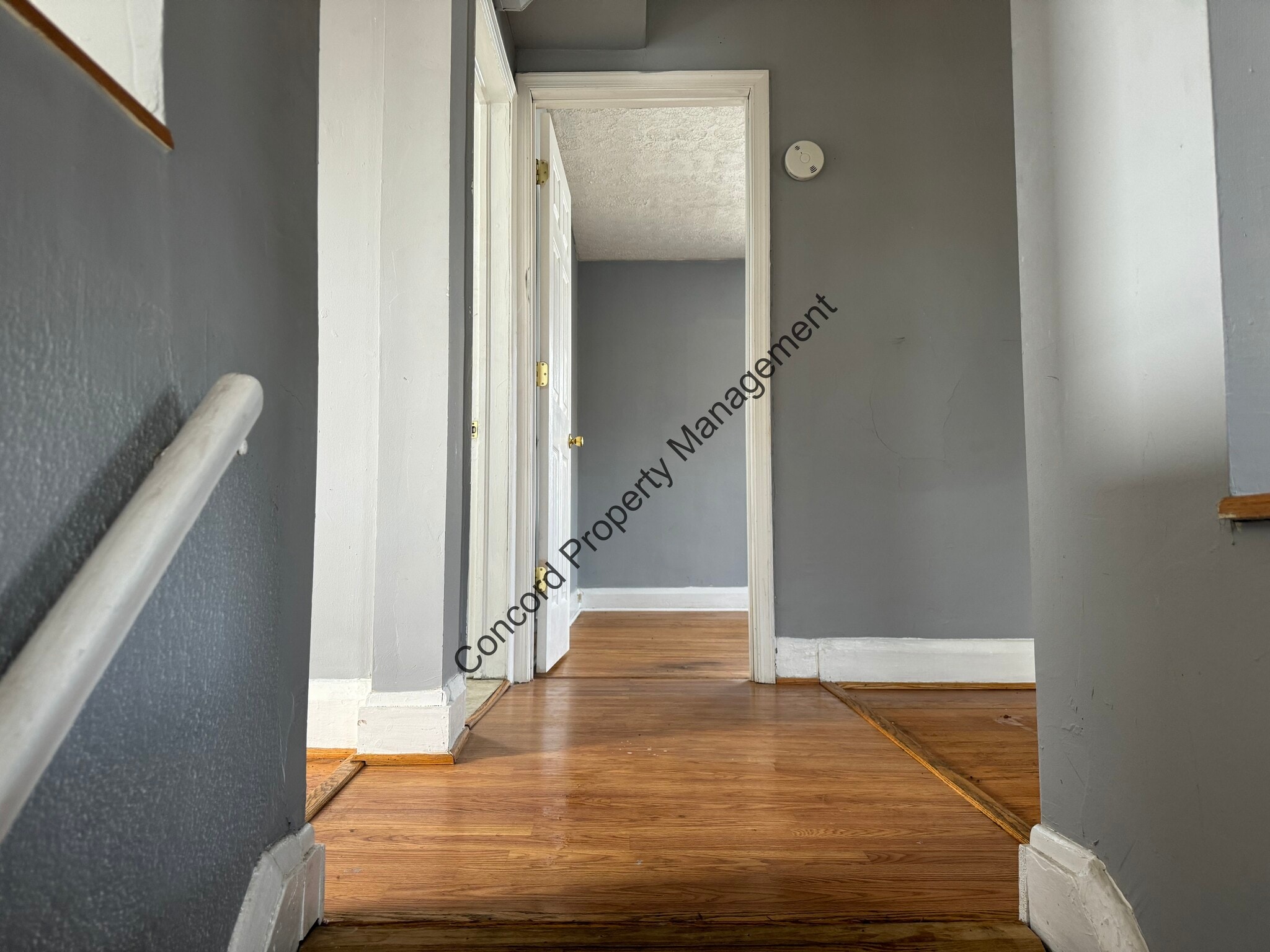 Building Photo - 3033 Hamilton Ave