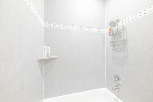 Building Photo - 2426 Bevis St