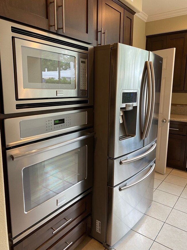 Building Photo - Beautiful 3 Bed 3 Bath Sorrento Home in Cy...
