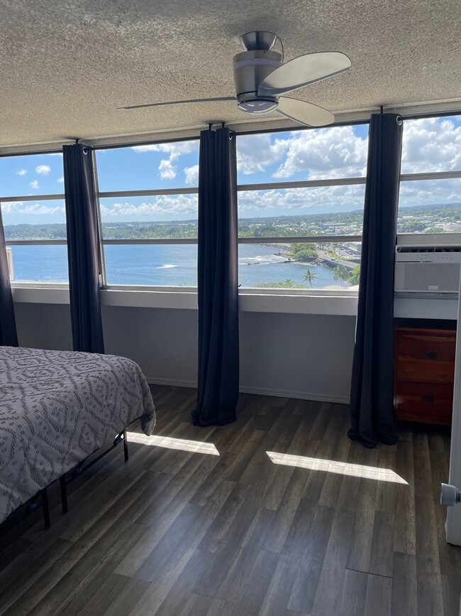 Building Photo - 2BR/2BA FULLY FURNISHED CONDO WITH OCEAN &...